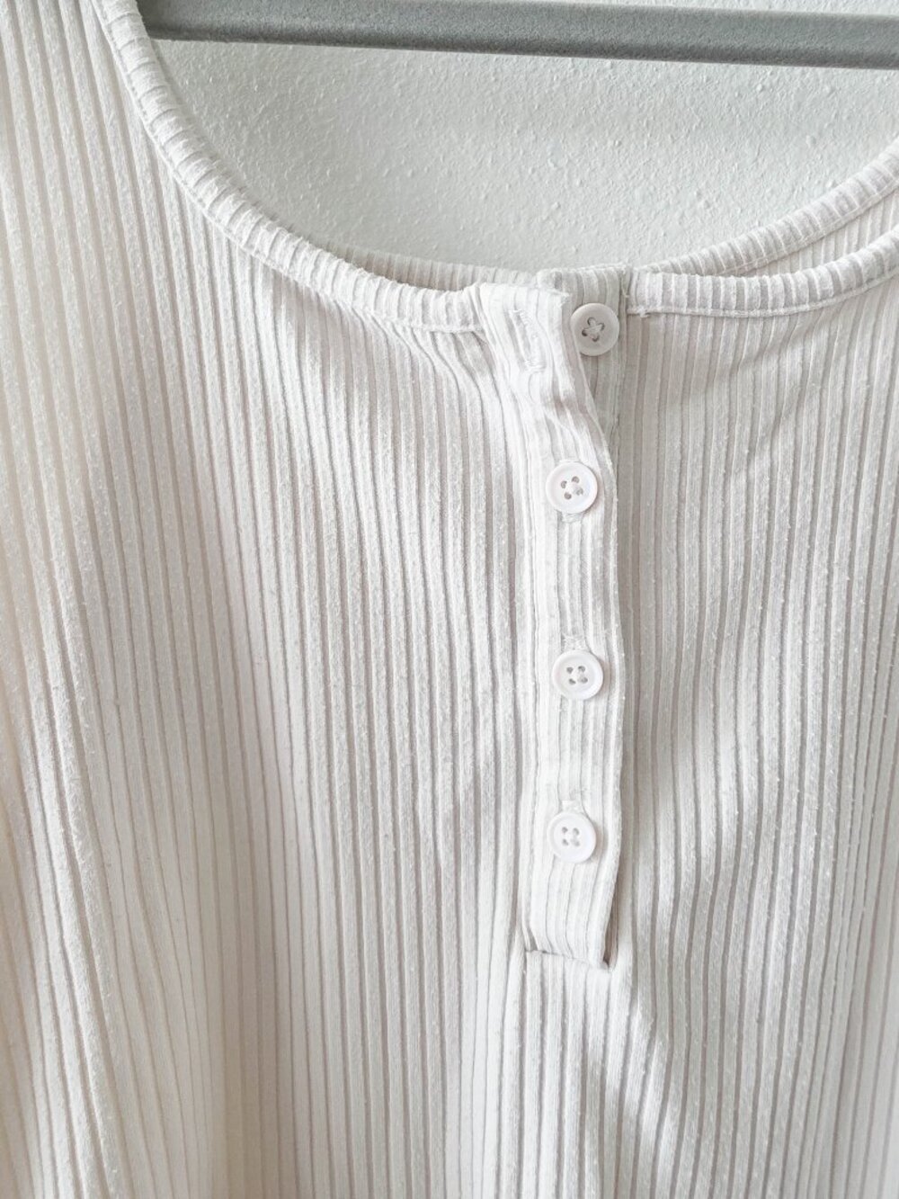 Cream Basic Ribbed Tank - Picture 2 of 4